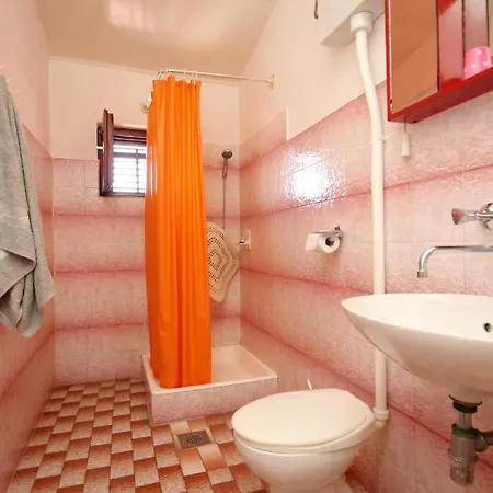 By The Sea Apartamento Lukoran